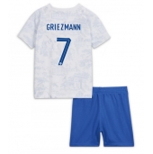 Frankrijk Antoine Griezmann #7 Uit tenue voor kinderen WK 2022 Korte Mouwen (+ broek)