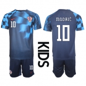 Kroatië Luka Modric #10 Uit tenue voor kinderen WK 2022 Korte Mouwen (+ broek)