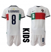Portugal Bruno Fernandes #8 Uit tenue voor kinderen WK 2022 Korte Mouwen (+ broek)