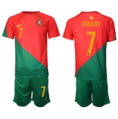 Portugal Cristiano Ronaldo #7 Thuis tenue voor kinderen WK 2022 Korte Mouwen (+ broek)