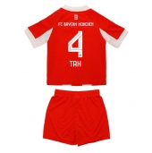 Bayern Munich Jonathan Tah #4 Thuis tenue voor kinderen 2025-26 Korte Mouwen (+ broek)