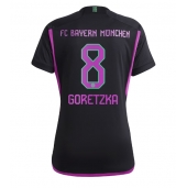 Bayern Munich Leon Goretzka #8 Uit tenue voor Dames 2023-24 Korte Mouwen
