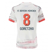 Bayern Munich Leon Goretzka #8 Uit tenue voor Dames 2025-26 Korte Mouwen