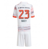 Bayern Munich Sacha Boey #23 Uit tenue voor kinderen 2025-26 Korte Mouwen (+ broek)