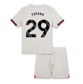 Chelsea Wesley Fofana #29 Uit tenue voor kinderen 2025-26 Korte Mouwen (+ broek)