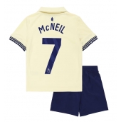 Everton Dwight McNeil #7 Uit tenue voor kinderen 2025-26 Korte Mouwen (+ broek)