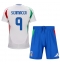 Italië Gianluca Scamacca #9 Uit tenue voor kinderen EK 2024 Korte Mouwen (+ broek)