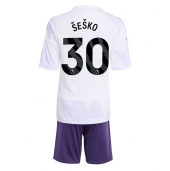 Manchester United Benjamin Sesko #30 Uit tenue voor kinderen 2025-26 Korte Mouwen (+ broek)