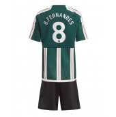 Manchester United Bruno Fernandes #8 Uit tenue voor kinderen 2023-24 Korte Mouwen (+ broek)