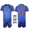 Nederland Memphis Depay #10 Uit tenue voor kinderen WK 2022 Korte Mouwen (+ broek)