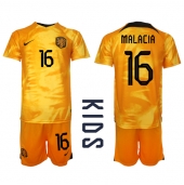 Nederland Tyrell Malacia #16 Thuis tenue voor kinderen WK 2022 Korte Mouwen (+ broek)