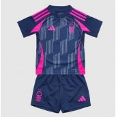 Nottingham Forest Uit tenue voor kinderen 2024-25 Korte Mouwen (+ broek)