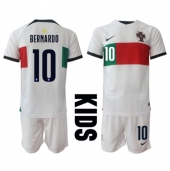 Portugal Bernardo Silva #10 Uit tenue voor kinderen WK 2022 Korte Mouwen (+ broek)